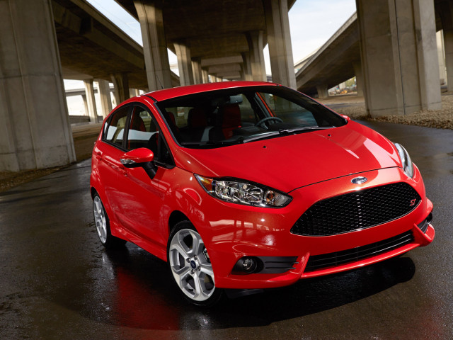 Ford Fiesta ST фото