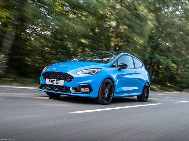 Ford Fiesta ST фото