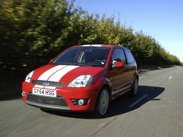 Ford Fiesta ST фото