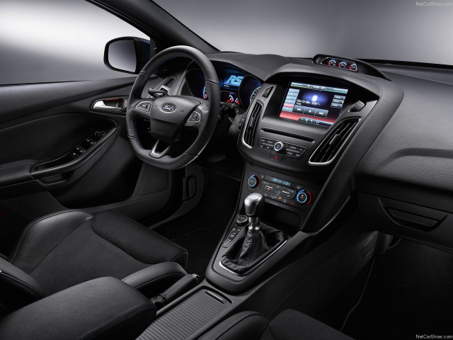 Ford Focus RS фото