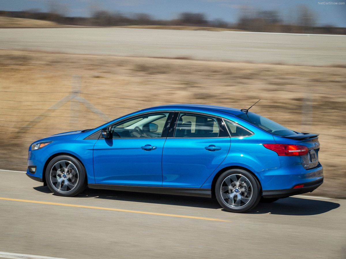 Ford Focus Sedan фото 120368