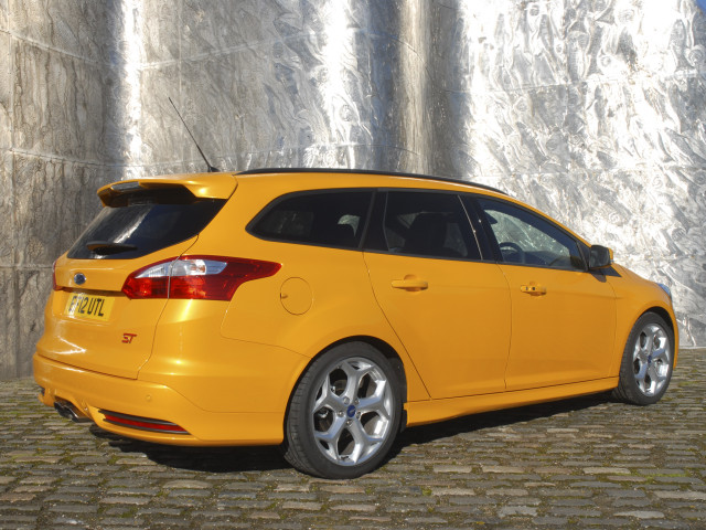 Ford Focus ST фото