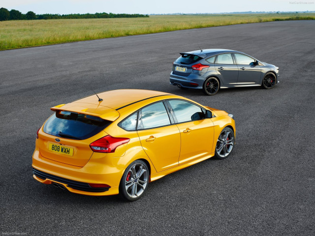 Ford Focus ST фото