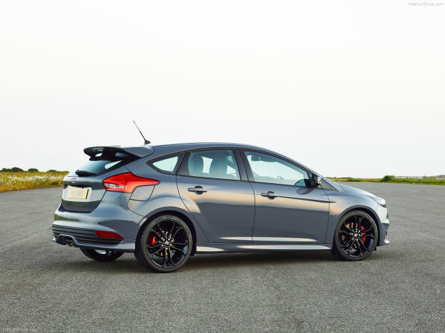 Ford Focus ST фото