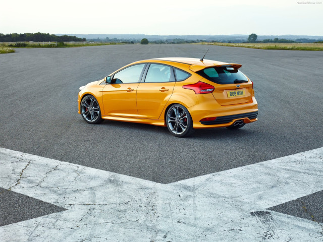 Ford Focus ST фото