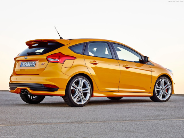 Ford Focus ST фото