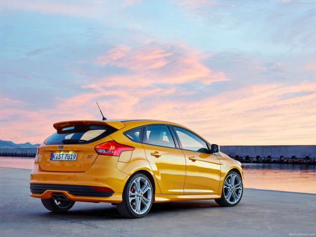 Ford Focus ST фото