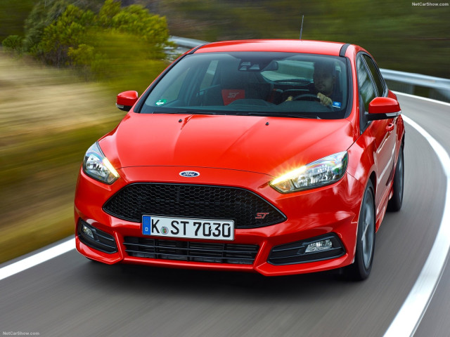 Ford Focus ST фото