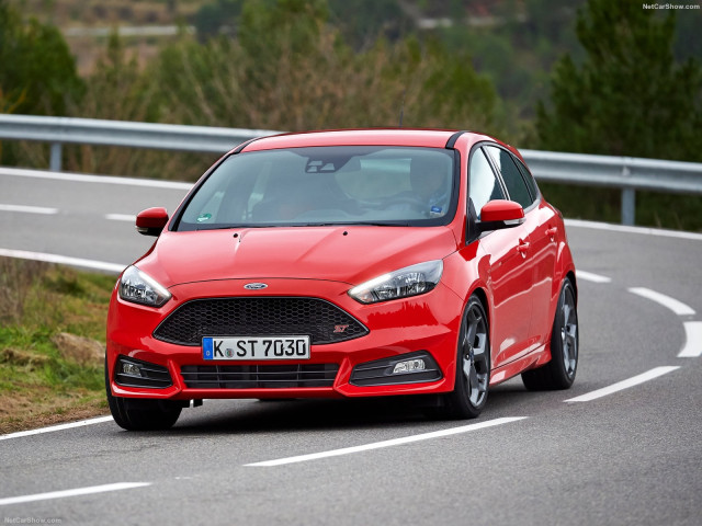 Ford Focus ST фото