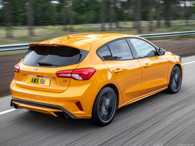 Ford Focus ST фото