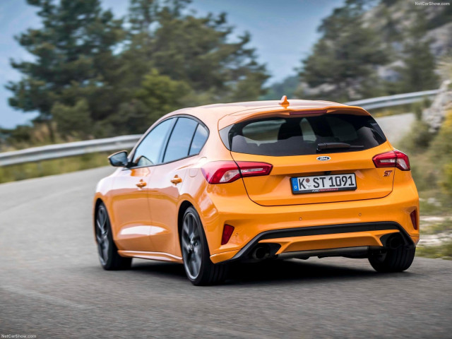 Ford Focus ST фото