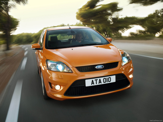 Ford Focus ST фото