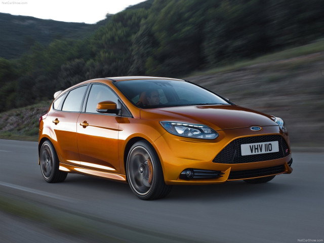 Ford Focus ST фото