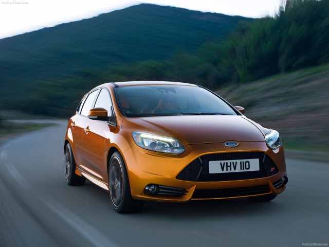 Ford Focus ST фото