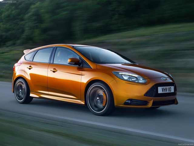 Ford Focus ST фото
