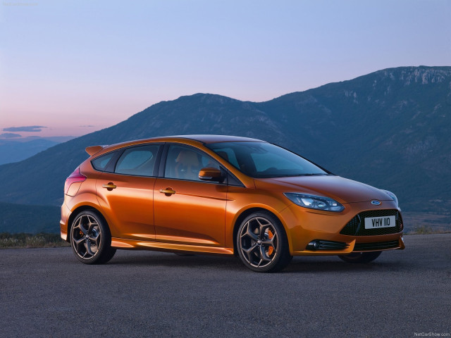 Ford Focus ST фото