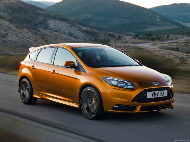 Ford Focus ST фото