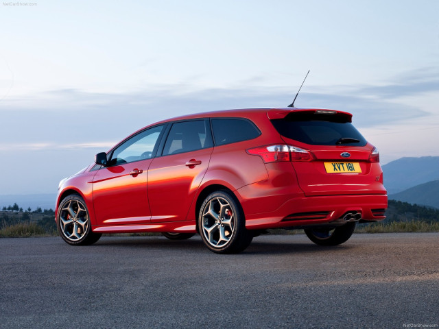 Ford Focus ST фото