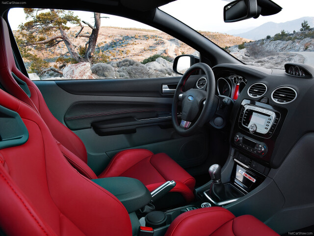 Ford Focus фото
