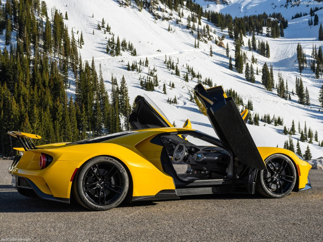 Ford GT фото