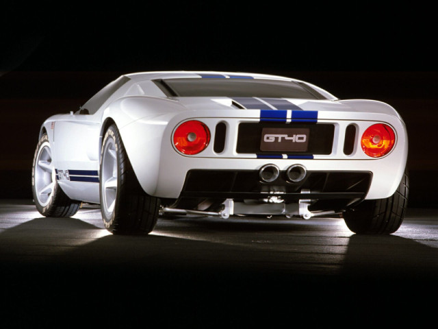 Ford GT40 фото