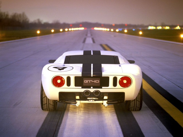 Ford GT40 фото