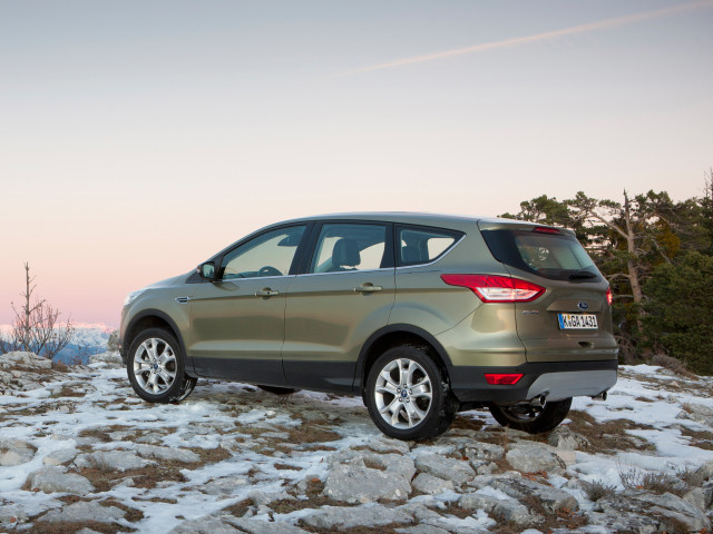 Ford Kuga фото