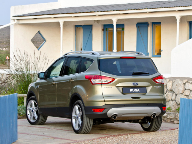 Ford Kuga фото