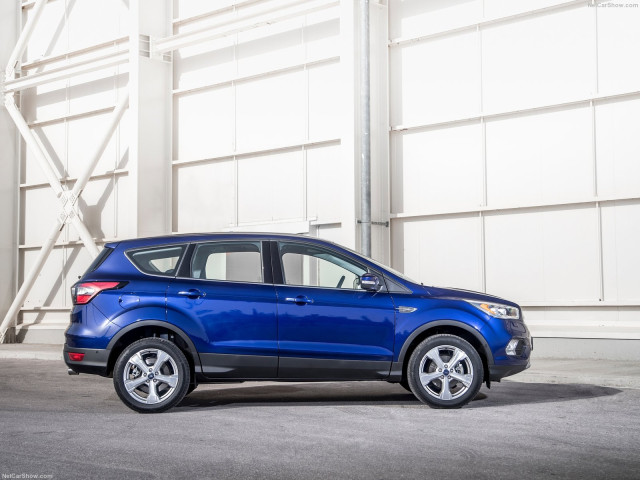 Ford Kuga фото