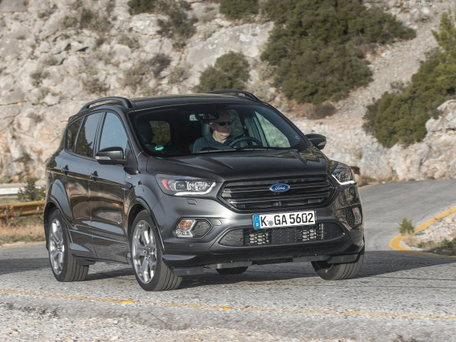 Ford Kuga фото