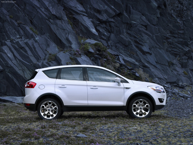 Ford Kuga фото