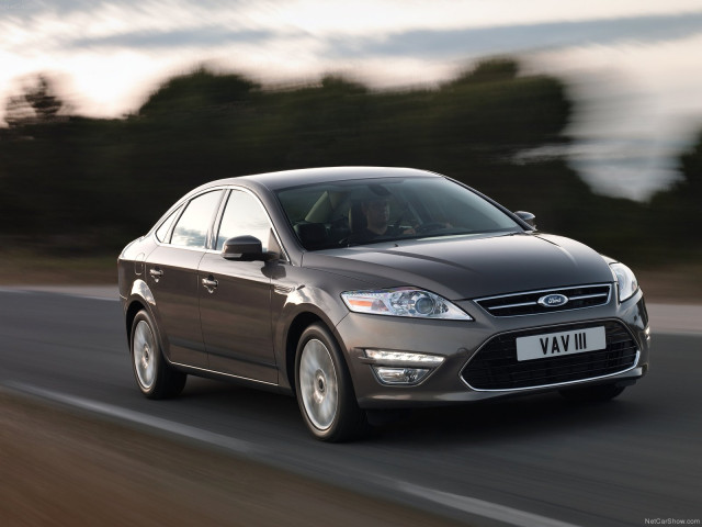 Ford Mondeo Hatchback фото