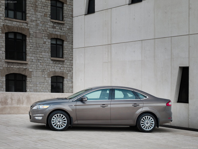 Ford Mondeo фото