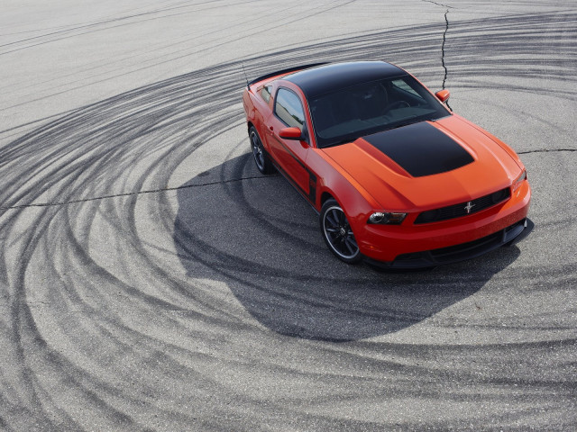 Ford Mustang Boss 302 фото