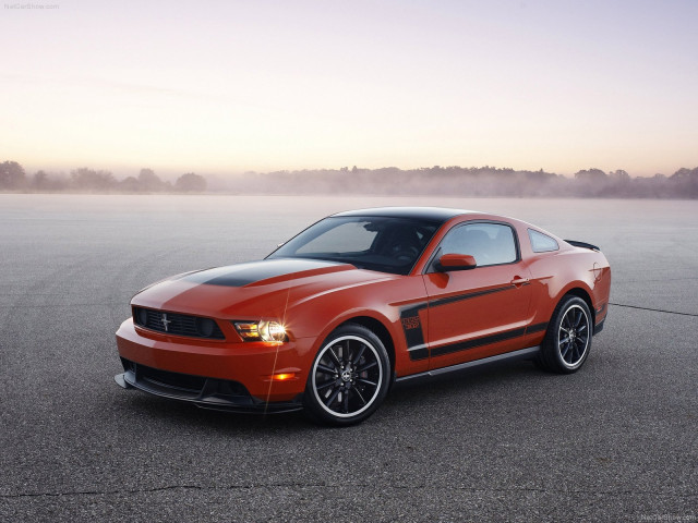 Ford Mustang Boss 302 фото