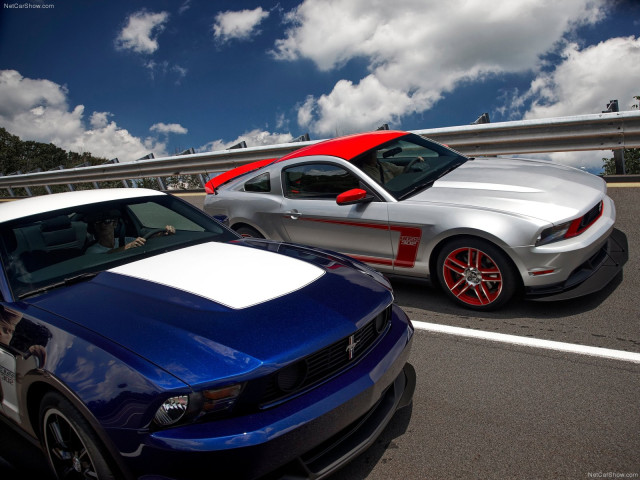 Ford Mustang Boss 302 фото