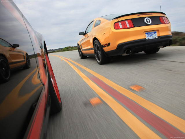 Ford Mustang Boss 302 фото