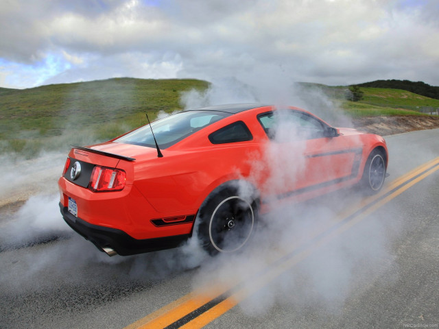 Ford Mustang Boss 302 фото