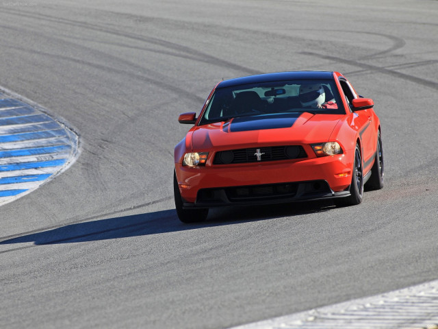 Ford Mustang Boss 302 фото