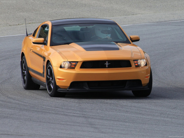 Ford Mustang Boss 302 фото