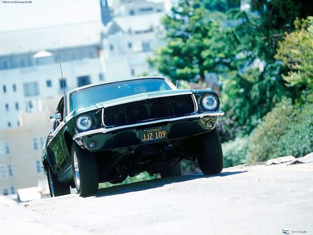 Ford Mustang Bullitt фото