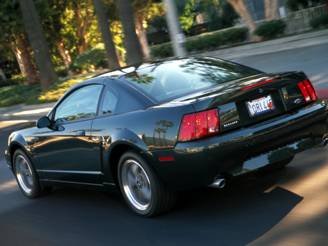 Ford Mustang Bullitt фото