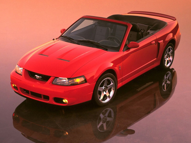 Ford Mustang Cobra фото