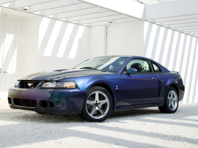 Ford Mustang Cobra фото