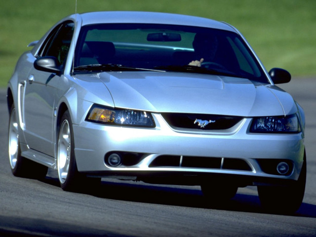 Ford Mustang Cobra фото