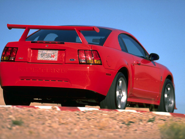 Ford Mustang Cobra фото