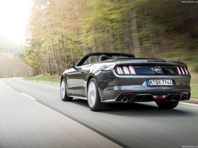 Ford Mustang Convertible EU-Version фото