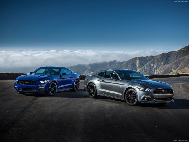 Ford Mustang EcoBoost фото