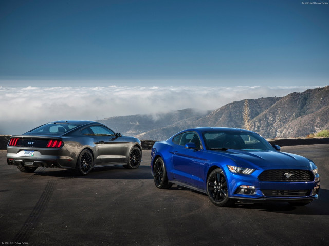 Ford Mustang EcoBoost фото