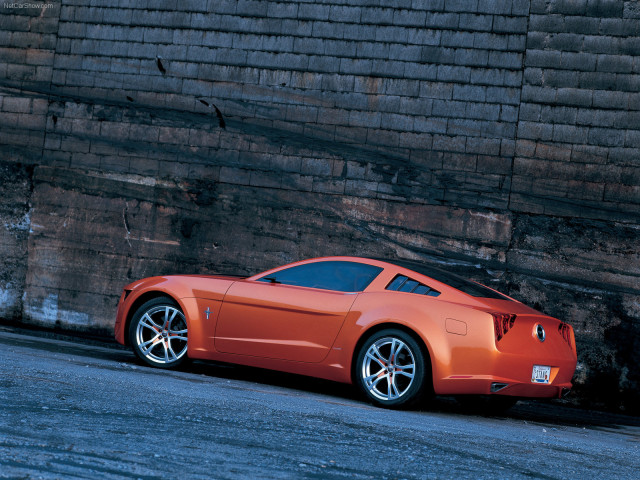 Ford Mustang Giugiaro фото